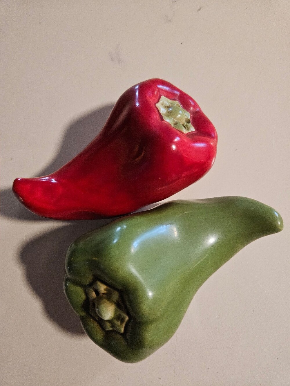 Vintage Houston Harvest Ceramic Chili Pepper Salt and Pepper Shakers Red Green